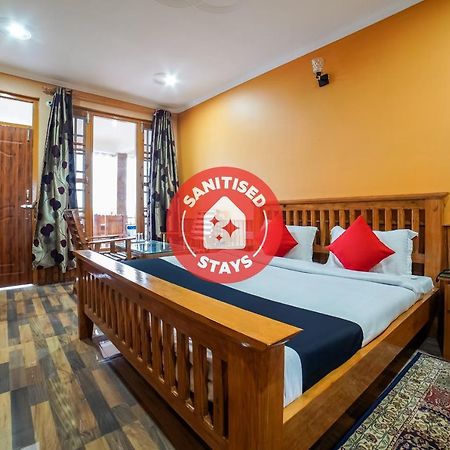 Capital O 47240 Hotel Blossom Resort Kausani Bagian luar foto