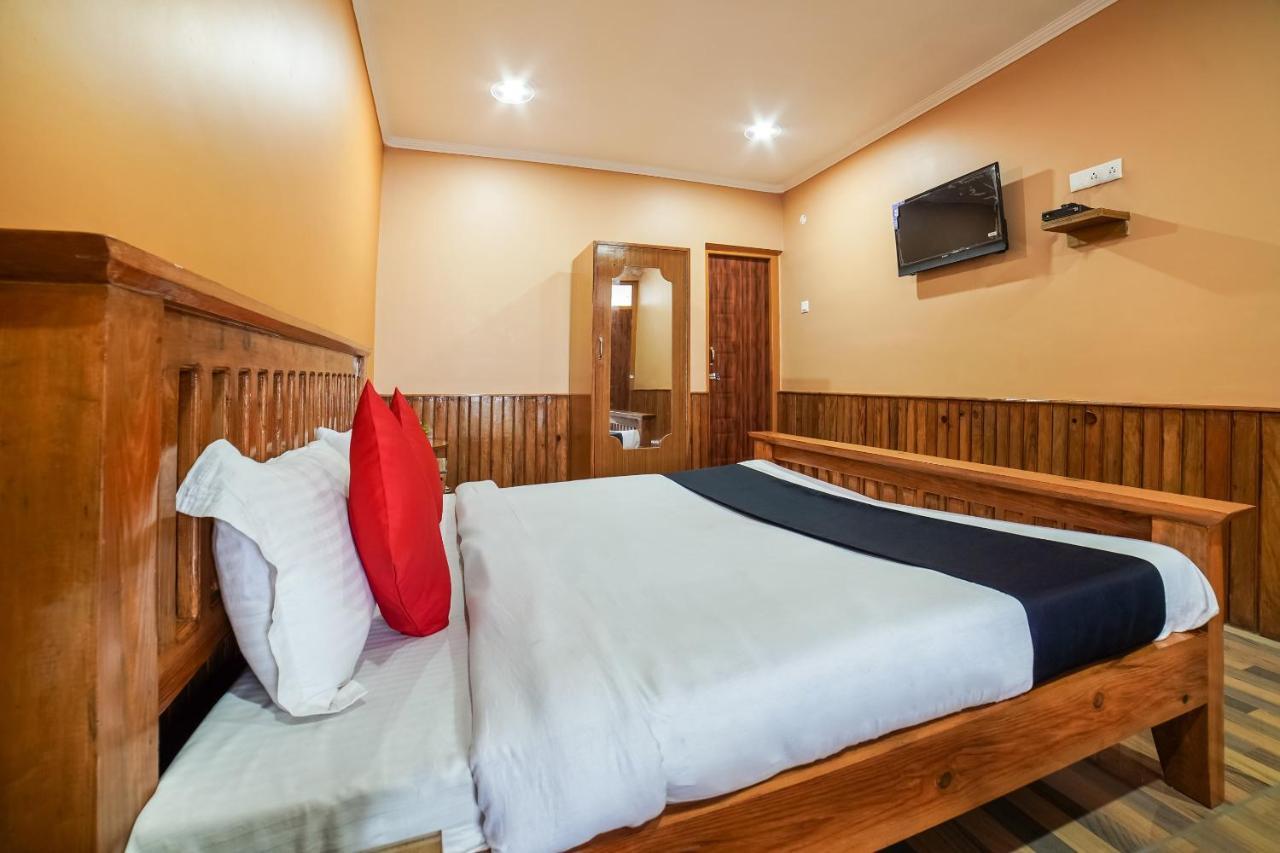 Capital O 47240 Hotel Blossom Resort Kausani Bagian luar foto