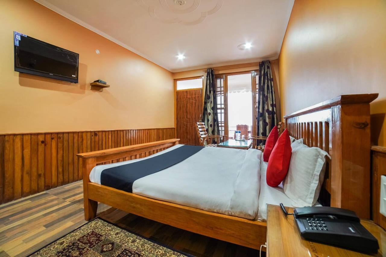 Capital O 47240 Hotel Blossom Resort Kausani Bagian luar foto