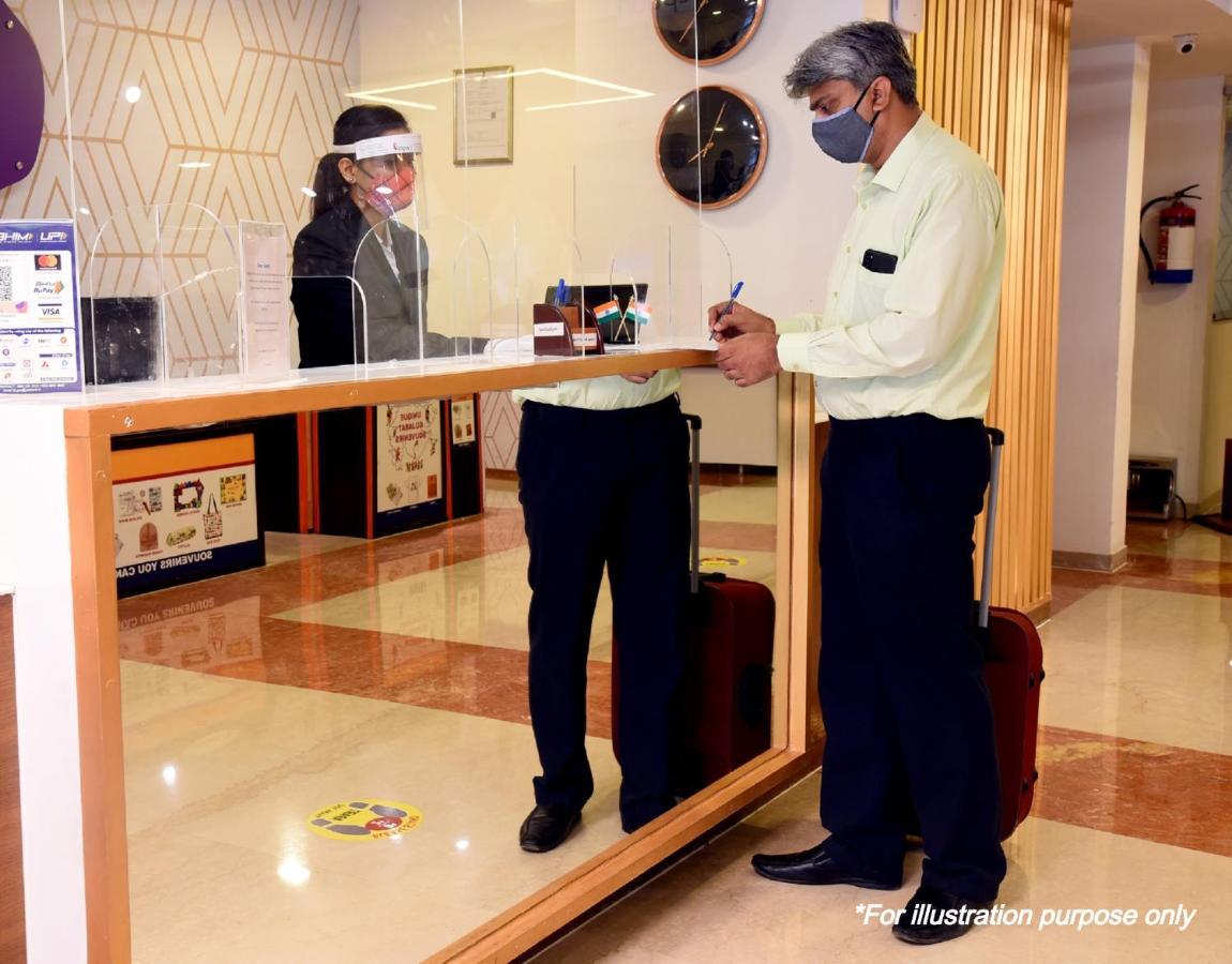 Capital O 47240 Hotel Blossom Resort Kausani Bagian luar foto